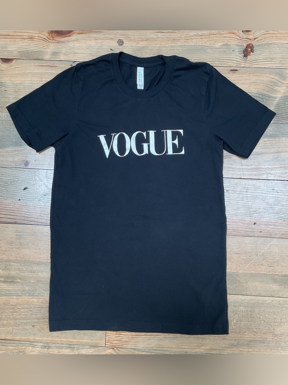“VOGUE” GRAPHIC T-SHIRT